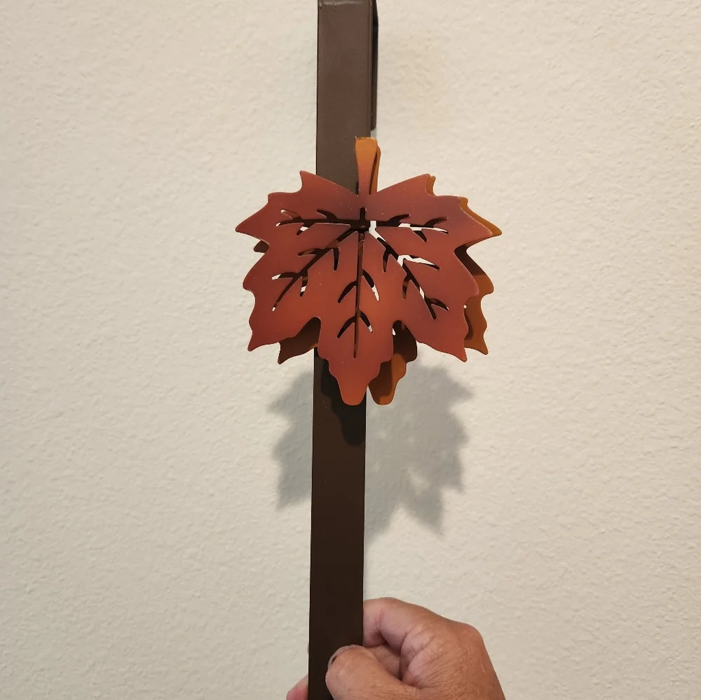 Maple Leaf Door Hook - Brown